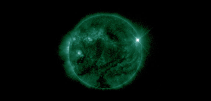 Dwa rozbłyski klasy X z grupy 4419