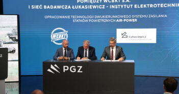 Podpisanie umowy między WCBKT a Łukasiewicz - IEL / Credits - Łukasiewicz